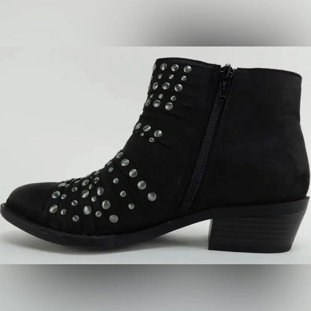 NIB WHITE MOUNTAIN Desire Studded Ankle Boots Western Heel Black Various Sizes